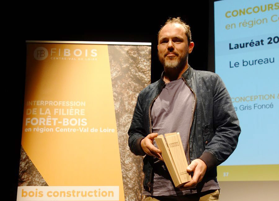 camille legriffon le gris foncé lauréat 2024 concours bois français et design centre val de loire